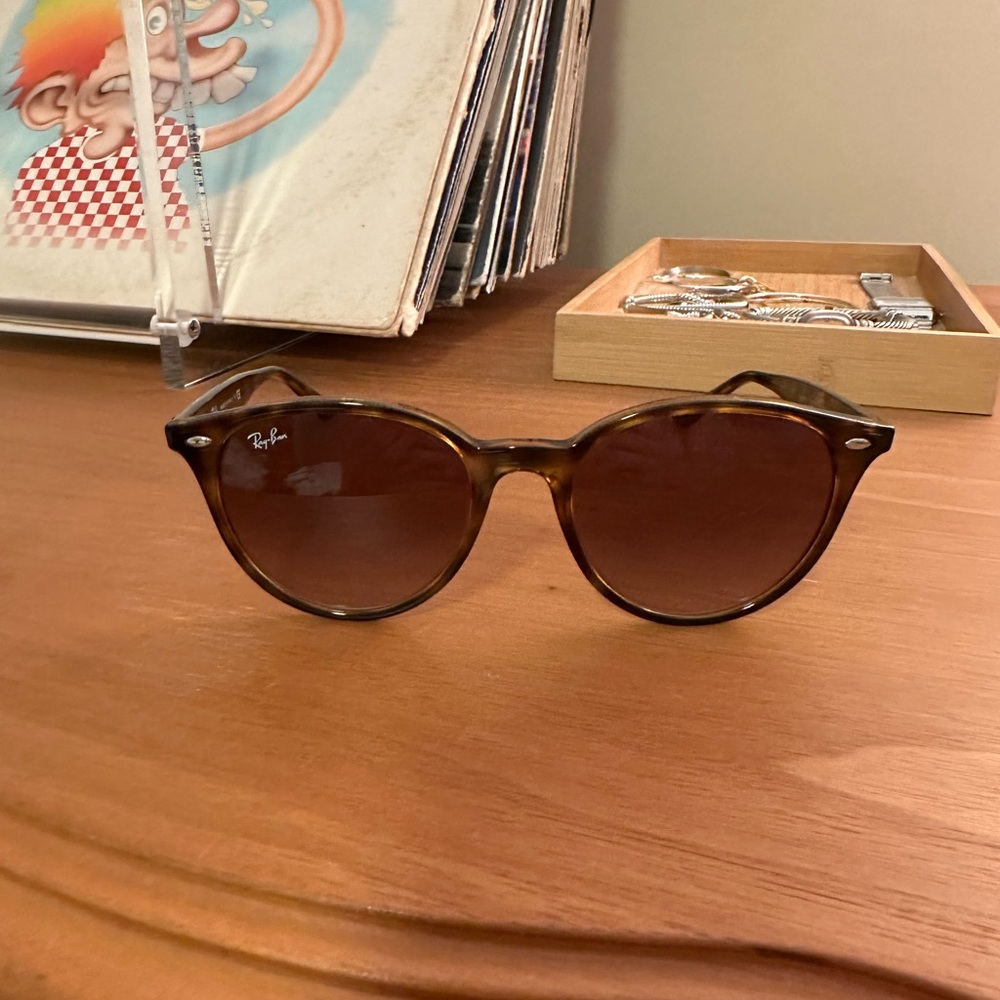Rayban RB4305 -never worn